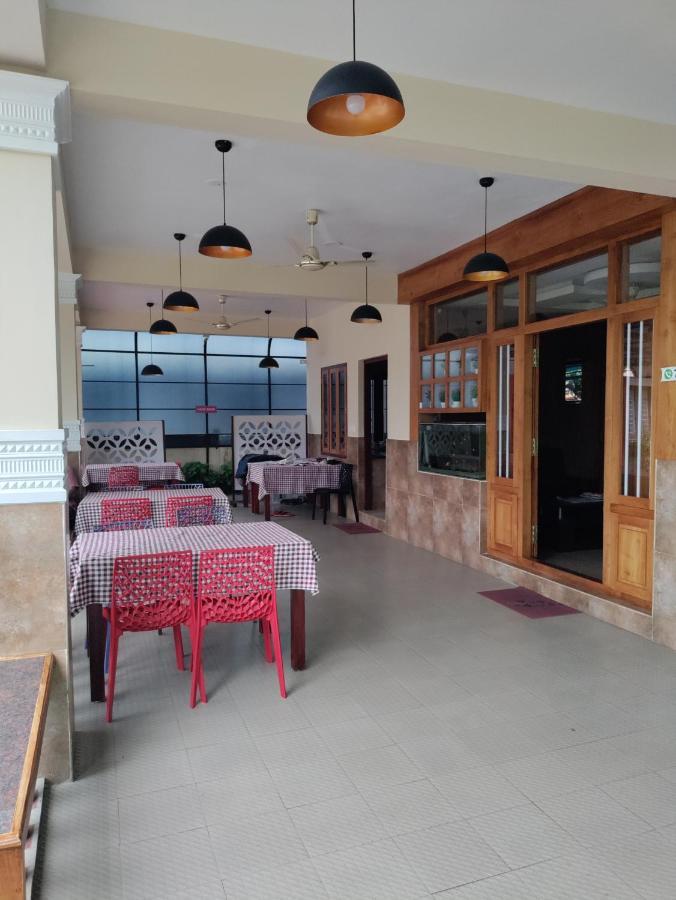 Meghdoot River Resort Kochi Dış mekan fotoğraf