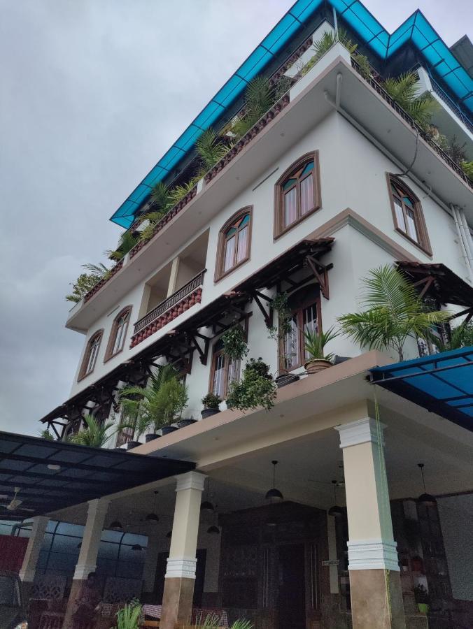 Meghdoot River Resort Kochi Dış mekan fotoğraf
