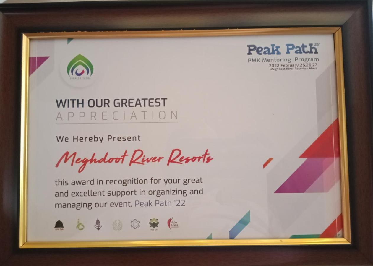 Meghdoot River Resort Kochi Dış mekan fotoğraf